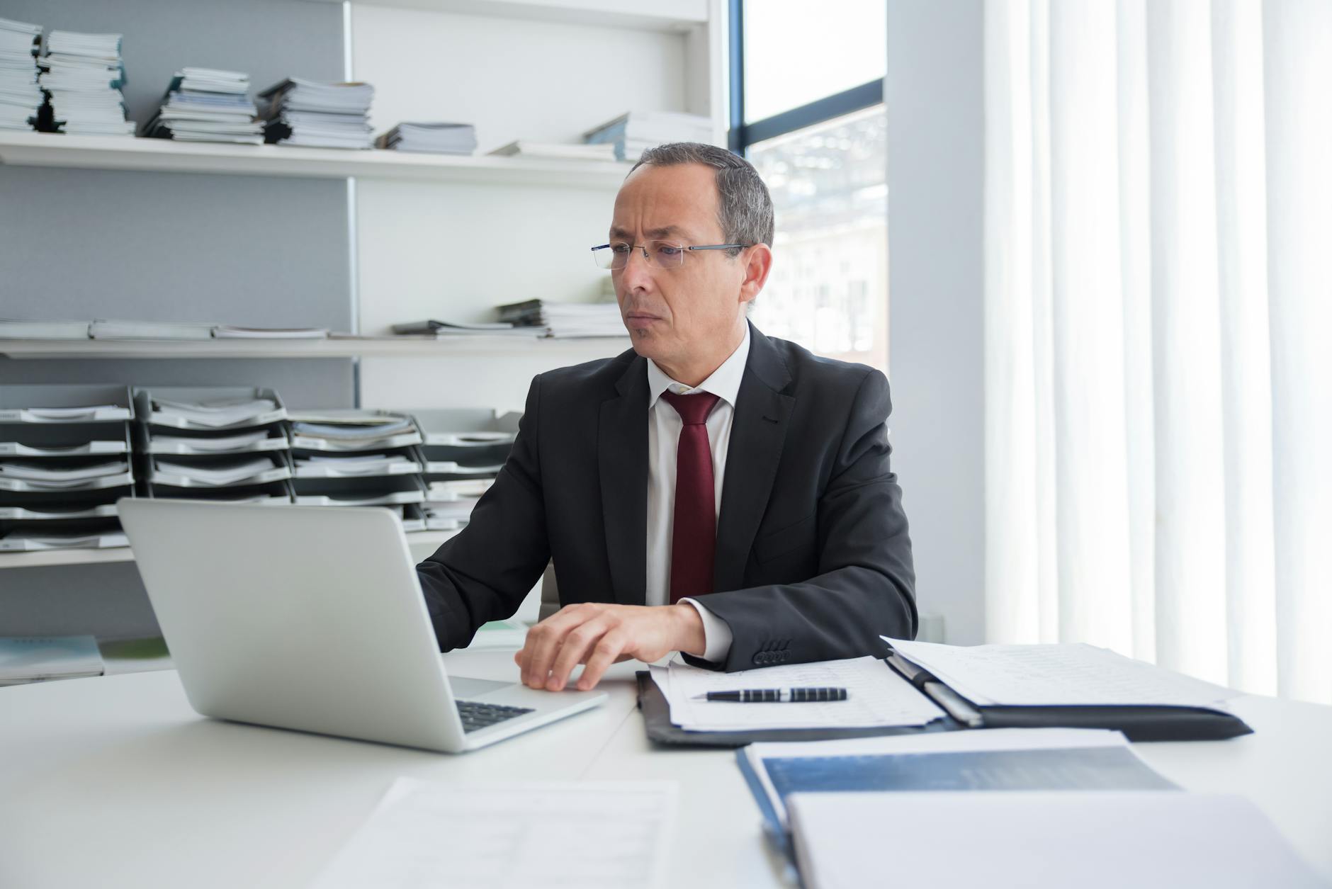 WPS 面向高频办公用户的使用技巧 202604：深度压榨生产力的进阶指南